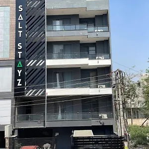 Hotel Saltstayz Express - Golf Course Road & Dlf Phase-1